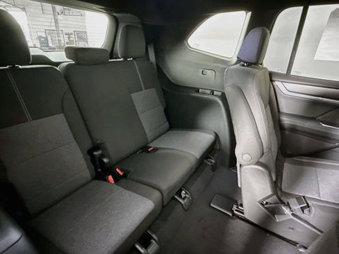 New 2027 GMC Acadia Elevation w/ LPO, Floor Liner Package AWD/4WD image 21