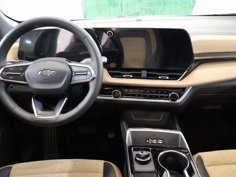 New 2026 Chevrolet Equinox ACTIV w/ Convenience Package III image 14