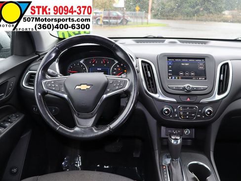 Used 2021 Chevrolet Equinox LT w/ Driver Convenience Package AWD/4WD image 17