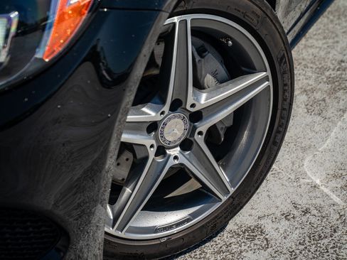 Used 2015 Mercedes-Benz C 300 4MATIC Sedan image 11