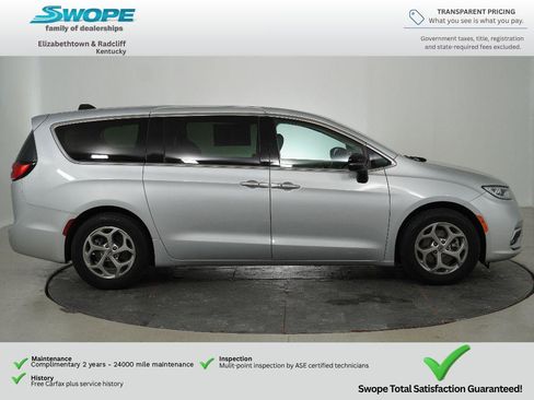 Used 2024 Chrysler Pacifica Limited FWD image 2