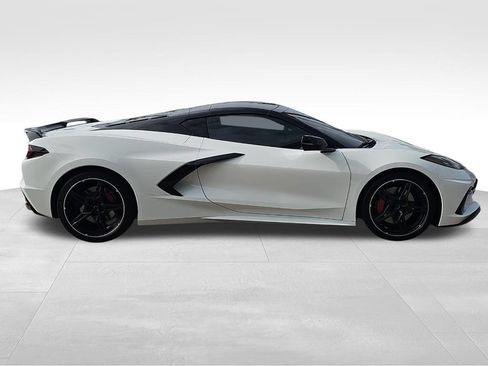 Used 2021 Chevrolet Corvette Stingray Preferred Cpe w/ Z51 Performance Package RWD image 2