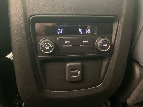 Used 2023 Buick Enclave Essence w/ Experience Buick Package image 18