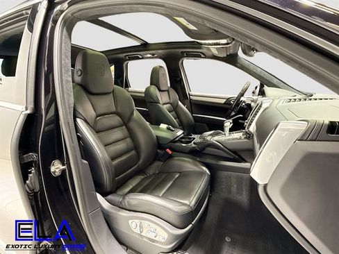 Used 2016 Porsche Cayenne Turbo image 31