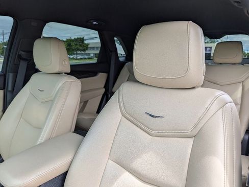 Used 2017 Cadillac XT5 FWD image 15