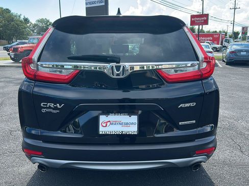 Used 2018 Honda CR-V Touring image 5