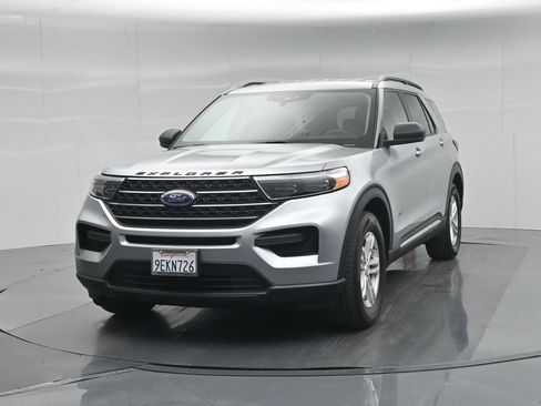 Certified 2022 Ford Explorer XLT RWD image 72