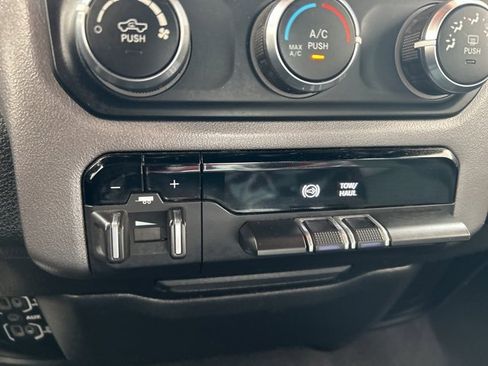 Used 2021 RAM 2500 Big Horn image 25