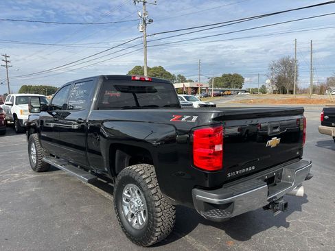 Used 2018 Chevrolet Silverado 2500 LT w/ LT Convenience Package image 8