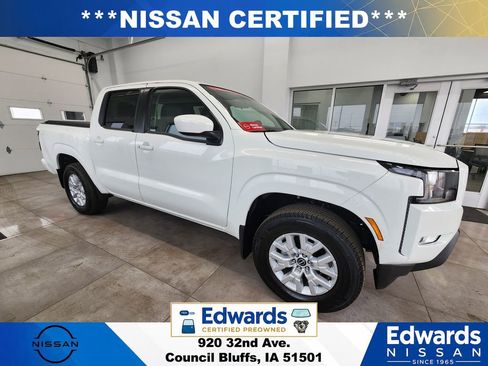 Used 2024 Nissan Frontier SV w/ SV Convenience Package AWD/4WD image 2