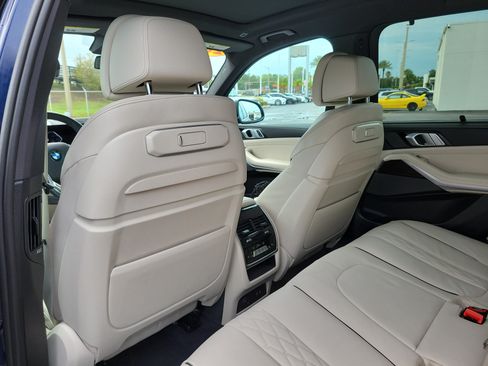Used 2025 BMW X5 sDrive40i w/ Executive Package RWD image 12
