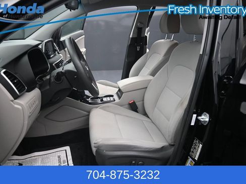 Used 2020 Hyundai Tucson Value FWD image 14