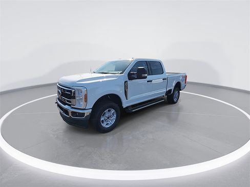 New 2026 Ford F250 XLT w/ FX4 Off-Road Package image 4