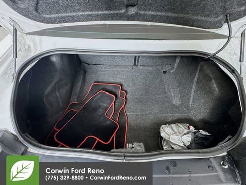 Used 2016 Dodge Challenger R/T Scat Pack w/ Leather Interior Group image 27