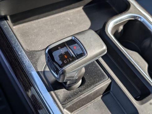 Used 2025 GMC Sierra 1500 Elevation w/ Preferred Package image 23