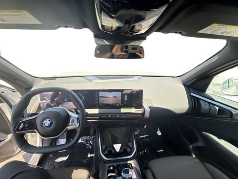 Used 2025 BMW X3 xDrive30i w/ Convenience Package image 19