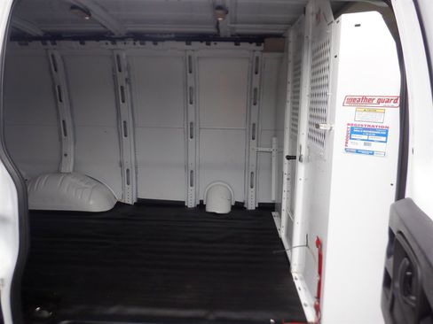 Used 2023 Chevrolet Express 2500 w/ Driver Convenience Package image 9