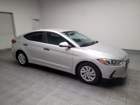 Used 2017 Hyundai Elantra SE FWD image 11
