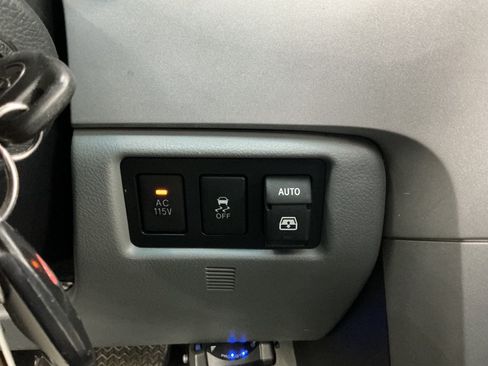 Used 2008 Toyota Sequoia Limited AWD/4WD image 46