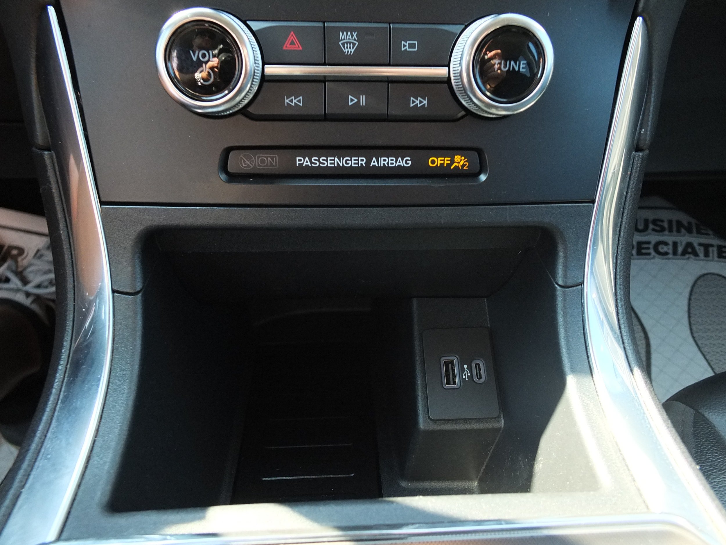 Used 2024 Ford Edge Titanium AWD/4WD image 27