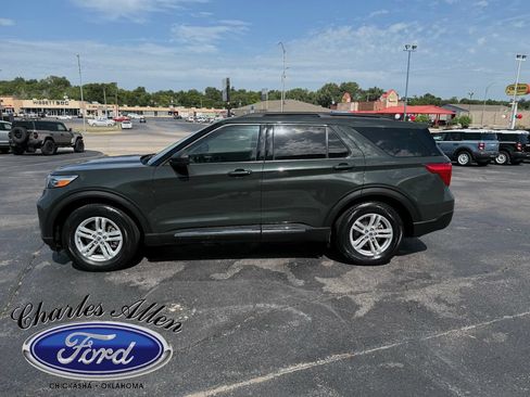 Used 2024 Ford Explorer XLT w/ Equipment Group 202A RWD image 6