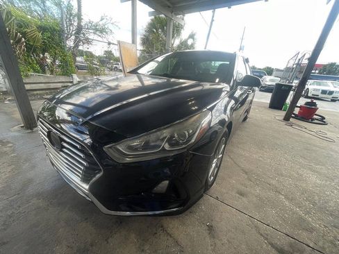 Used 2018 Hyundai Sonata SE w/ Cargo Package FWD image 18
