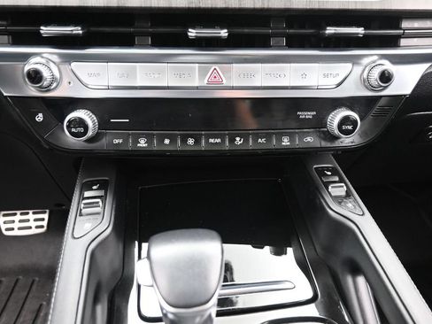 Used 2023 Kia Telluride AWD image 21