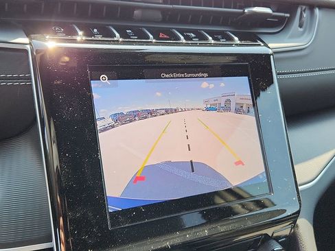 New 2025 Jeep Grand Cherokee Laredo X AWD/4WD image 18