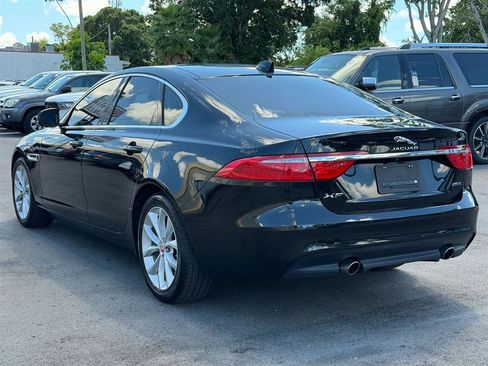 Used 2018 Jaguar XF Premium RWD image 16