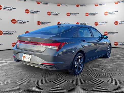Certified 2023 Hyundai Elantra SEL w/ Convenience Package image 7