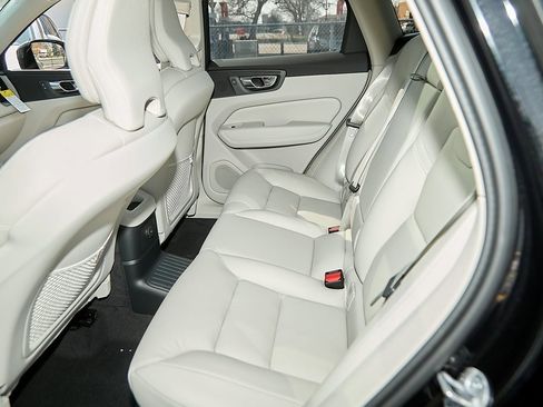 New 2025 Volvo XC60 T8 Plus w/ Protection Package Premier image 17