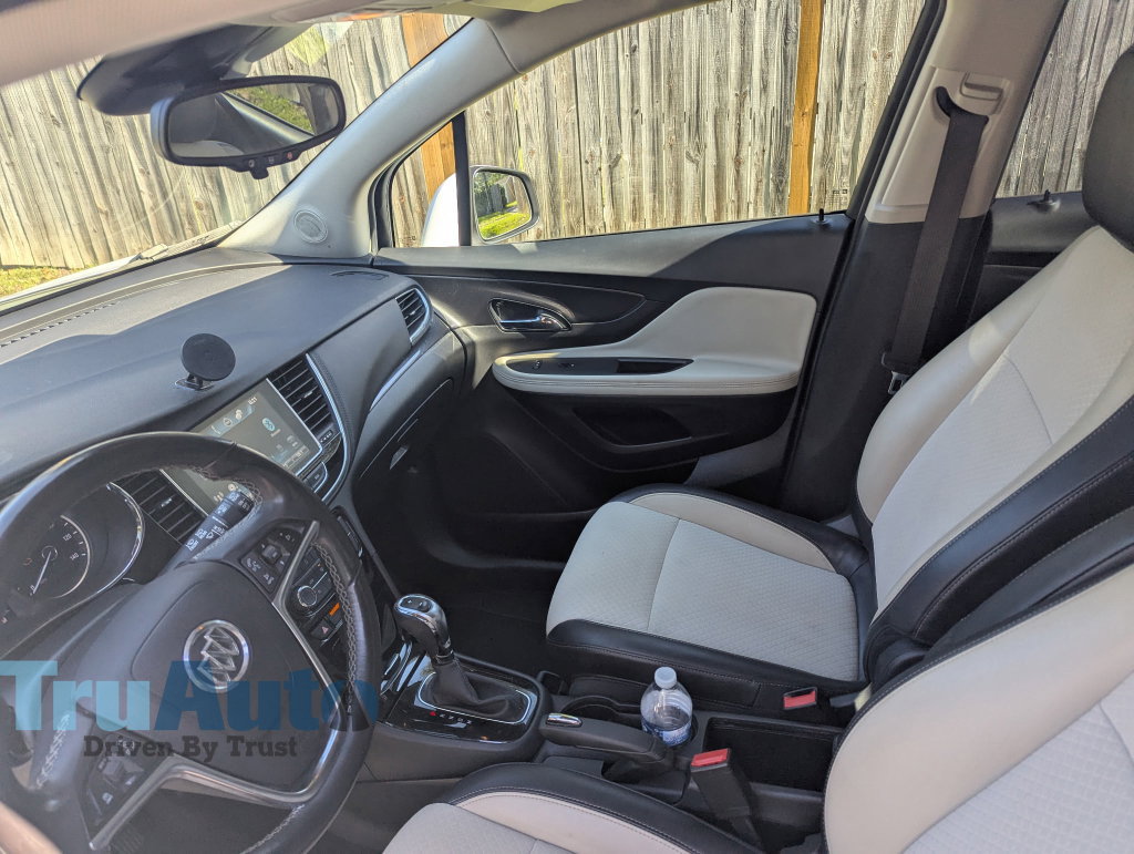 Used 2019 Buick Encore Preferred FWD image 5