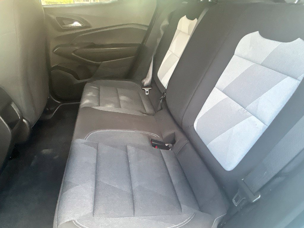 Used 2025 Chevrolet Trax LS FWD image 19