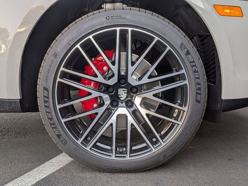 New 2026 Porsche Macan S image 13