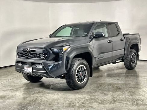 Used 2026 Toyota Tacoma TRD Off-Road AWD/4WD image 4
