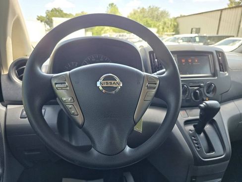 Used 2020 Nissan NV200 S FWD image 17