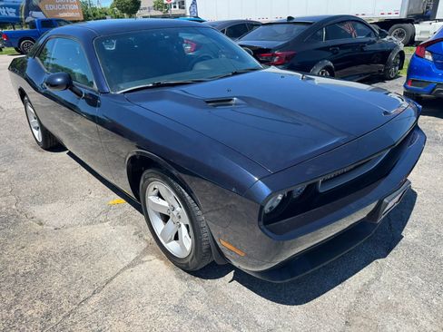 Used 2012 Dodge Challenger SXT RWD image 12