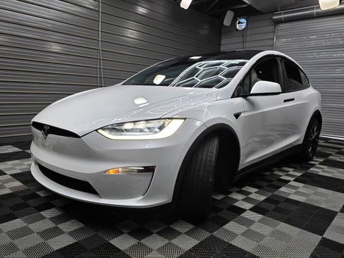 Used 2022 Tesla Model X AWD/4WD image 40