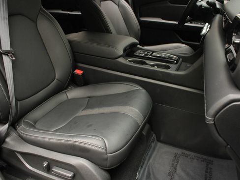 Used 2025 Honda Pilot EX-L image 29