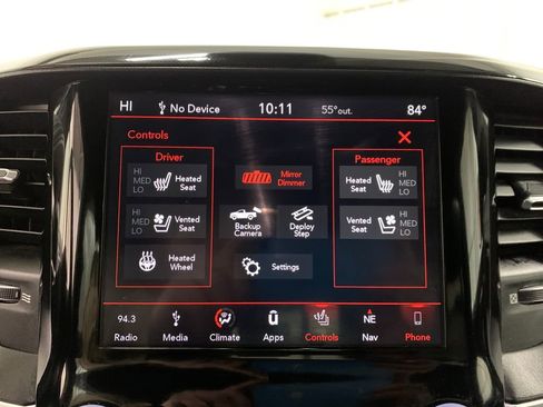 Used 2019 RAM 1500 Laramie image 8