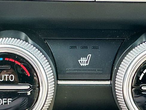 Used 2023 Genesis G70 2.0T image 20