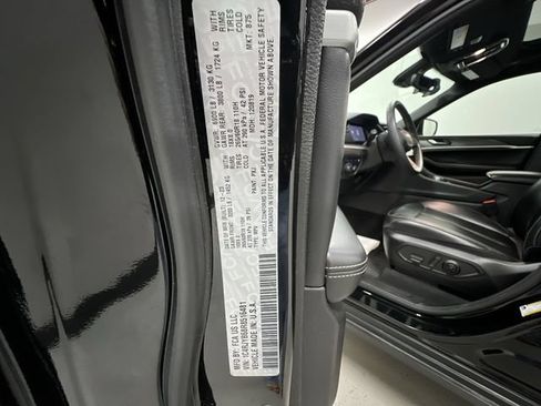 Used 2024 Jeep Grand Cherokee Limited 4xe AWD/4WD image 36