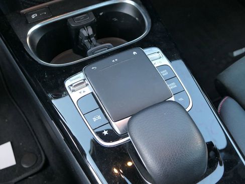 Used 2020 Mercedes-Benz CLA 250 image 23