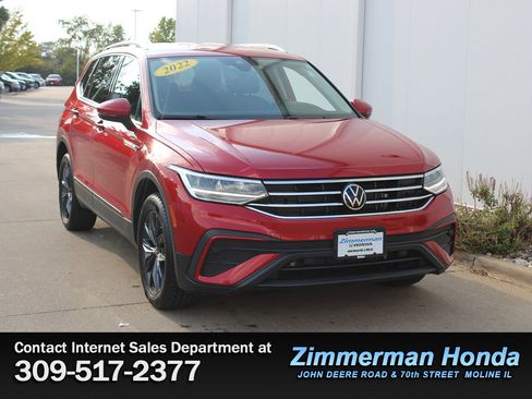 Used 2022 Volkswagen Tiguan SE image 3