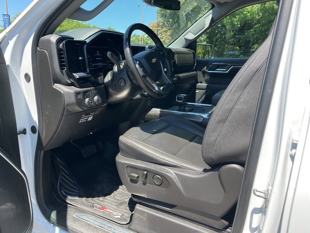 Used 2024 Chevrolet Silverado 1500 LTZ w/ LTZ Convenience Package II AWD/4WD image 10
