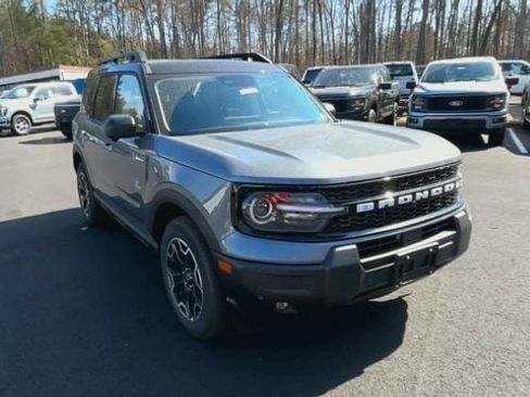 Used 2025 Ford Bronco Sport Outer Banks w/ Outer Banks Tech Package+ AWD/4WD image 5