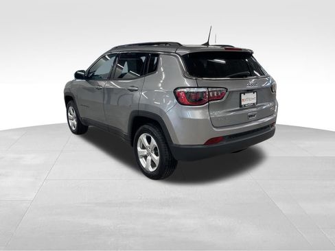 Used 2020 Jeep Compass Latitude AWD/4WD image 3
