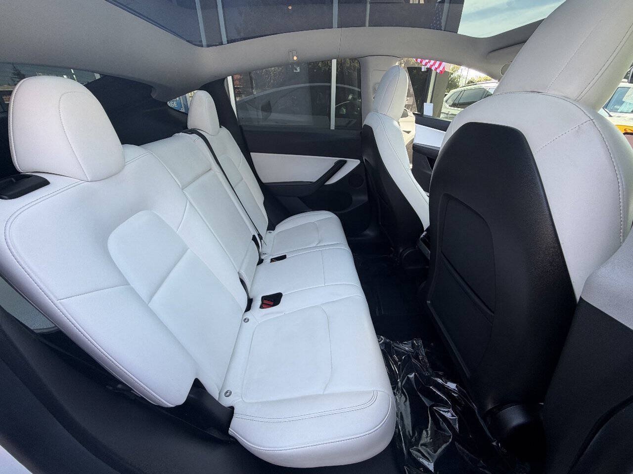 Used 2021 Tesla Model Y Long Range AWD/4WD image 18