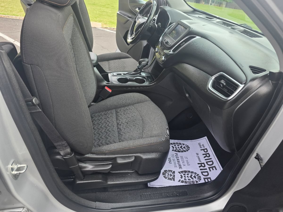 Used 2022 Chevrolet Equinox LT w/ Driver Convenience Package FWD image 34