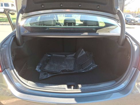 Used 2025 Mercedes-Benz C 300 4MATIC Sedan image 25